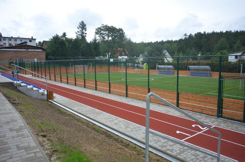 Sportovní hřiště při základní škole v Novém Boru
