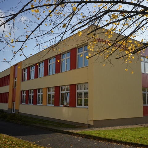 Regenerace základní školy 28. října č.p. 2733 v České Lípě - zateplení budov