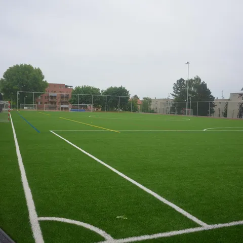 Rekonstrukce sportovního areálu ZŠ Dědina Praha 6 - Liboc
