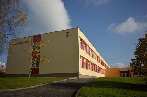 Regenerace základní školy 28. října č.p. 2733 v České Lípě - zateplení budov